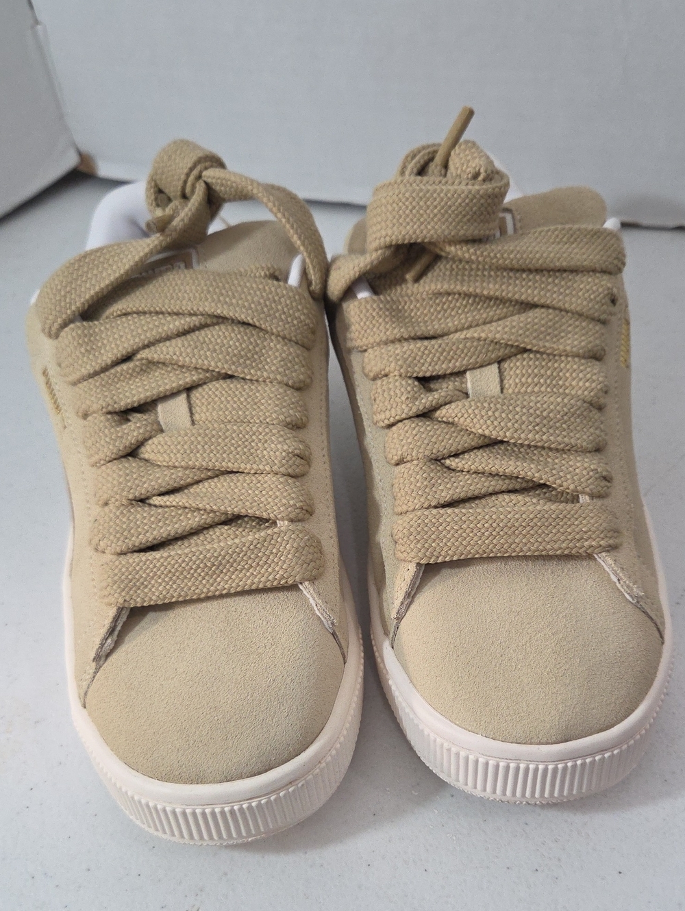 Women's Sz 9.5  Casual Lace-Up Sneakers in Beige New w/o Orig Box
